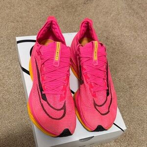 Nike Men's Pink and Orange Athletic Shoes